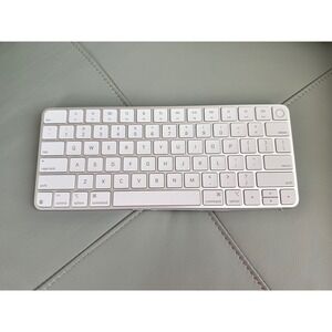Apple Magic Keyboard with Touch ID Wireless Bluetooth Silver White Model A3118